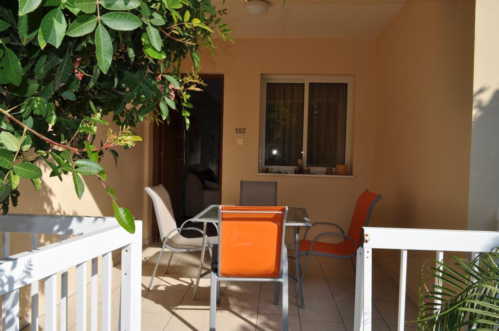 Sunset Garden Villa Pervolia Exterior foto